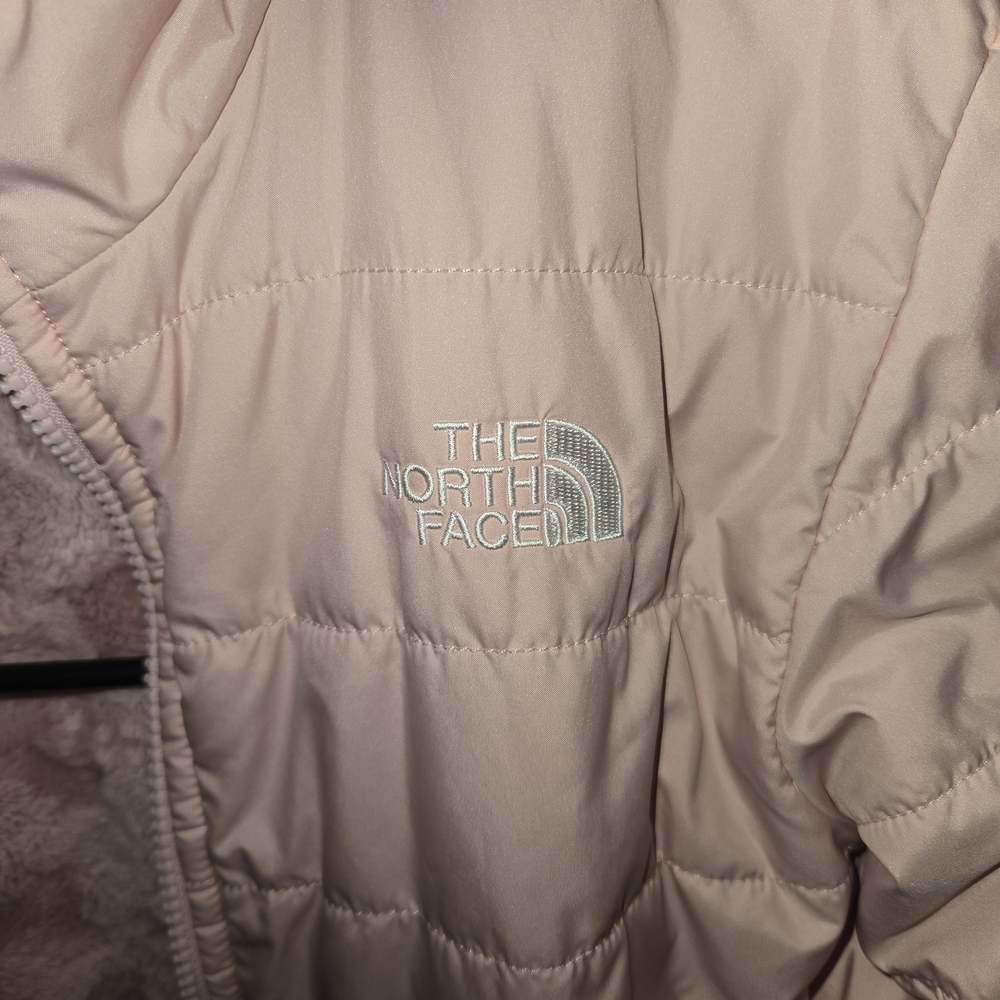The North Face Women's Blush Pink Insulated Puffer Jacket - Picture 3 of 8